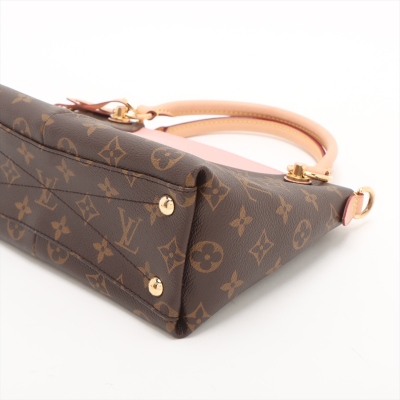 Louis Vuitton V Tote BB - 8