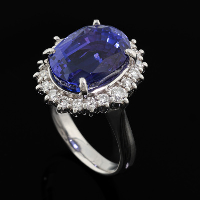8.63ct Tanzanite and Diamond Ring - 6