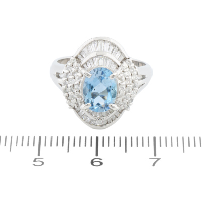 1.04ct Aquamarine & Diamond Ring Platinum - 2