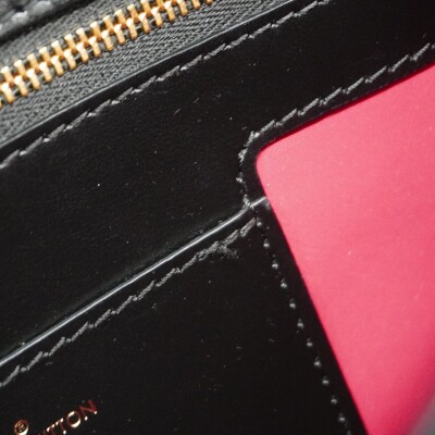 Louis Vuitton Pont 9 Shoulder Bag - 4