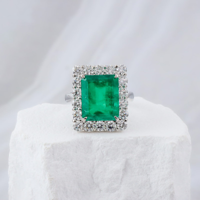6.56ct Colombian Emerald & Diamond Ring GRS - 9