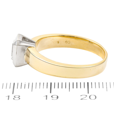 0.85ct Emerald Cut Diamond Solitaire Ring - 3