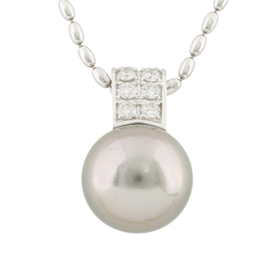 13.6mm Tahitian Pearl & Diamond Pendant