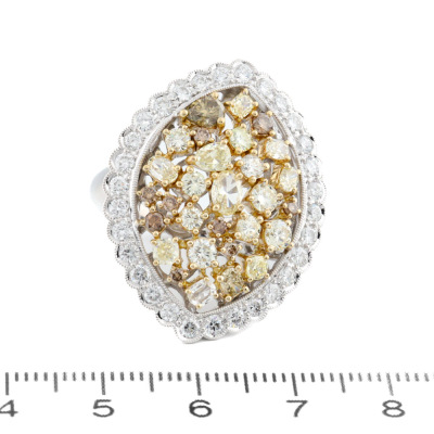 4.40ct Fancy Yellow & White Diamond Ring - 2