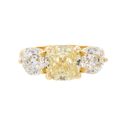 5.02ct Diamond Trilogy Ring GIA Fancy Yellow VS1