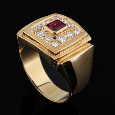 Ruby & Diamond Mens Ring, 18ct 22.6g - 6