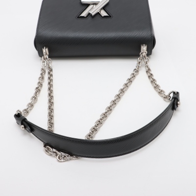 Louis Vuitton Twist MM - 11