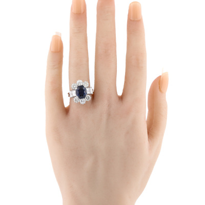 3.19ct Sapphire & Diamond Ring - 7