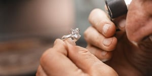 Jewellery auction sale process