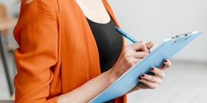 Jewellery auction sale process