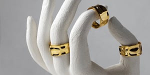 Jewellery auction sale process